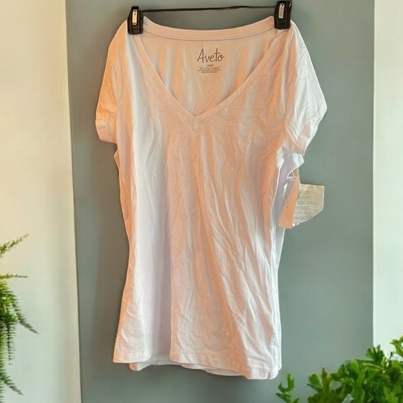 Tops - Aveto tshirt